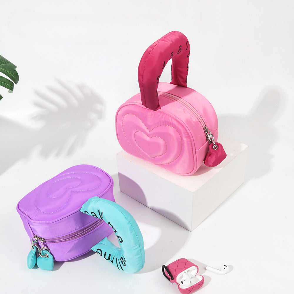 Whoelsale Contrast Letter Large Capacity Love Polyester Makeup Bag